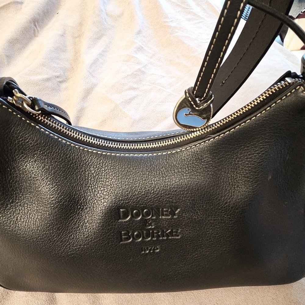 Dooney & Bourke Leather bag